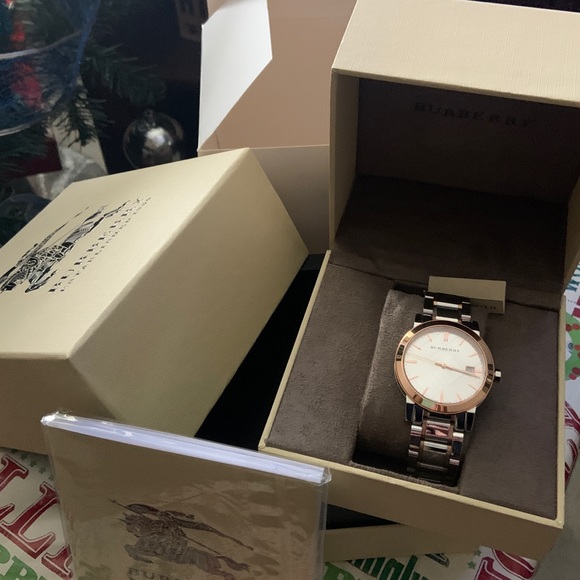 Burberry bu9006 men’s watch two tones 38mm NWT - Picture 3 of 5